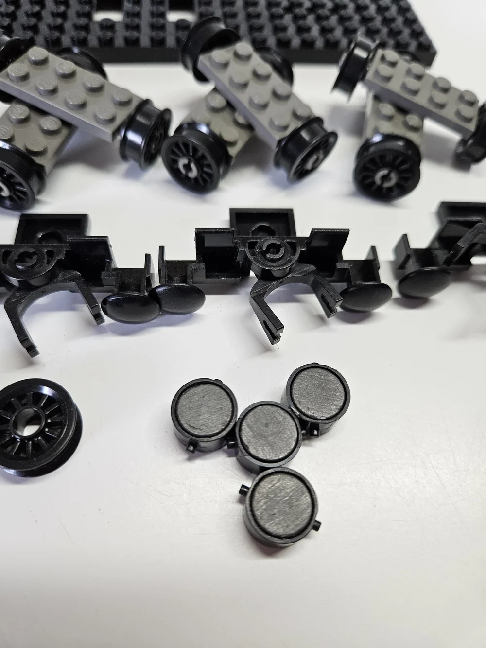 Lego Harry Potter Hogswarts Express 4708 Train Bases Buffers Wheels Magnets Lot